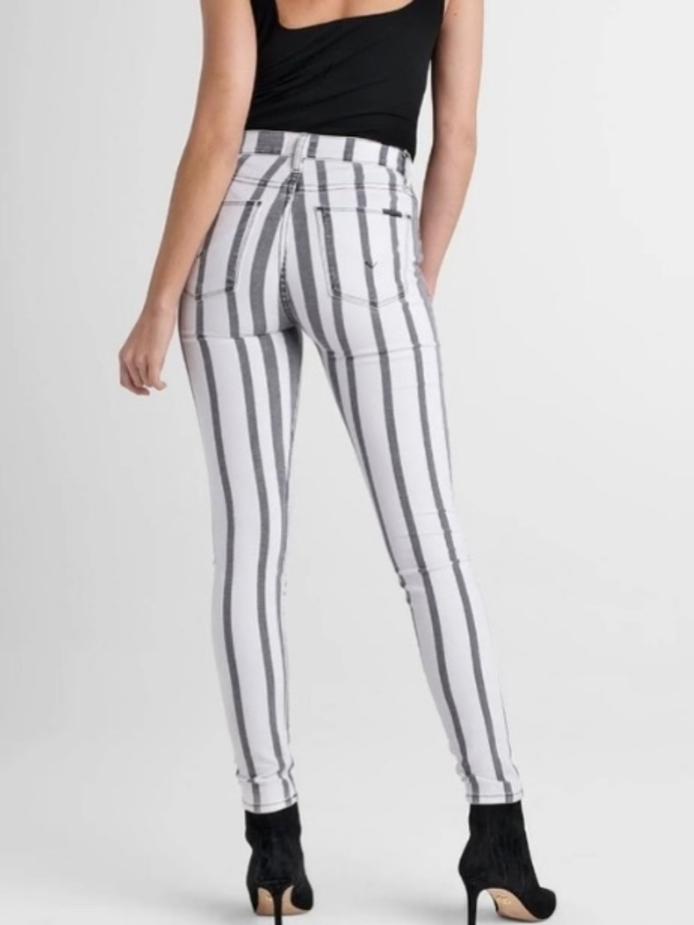 HUDSON High Waisted Barbara Skinny Jeans!